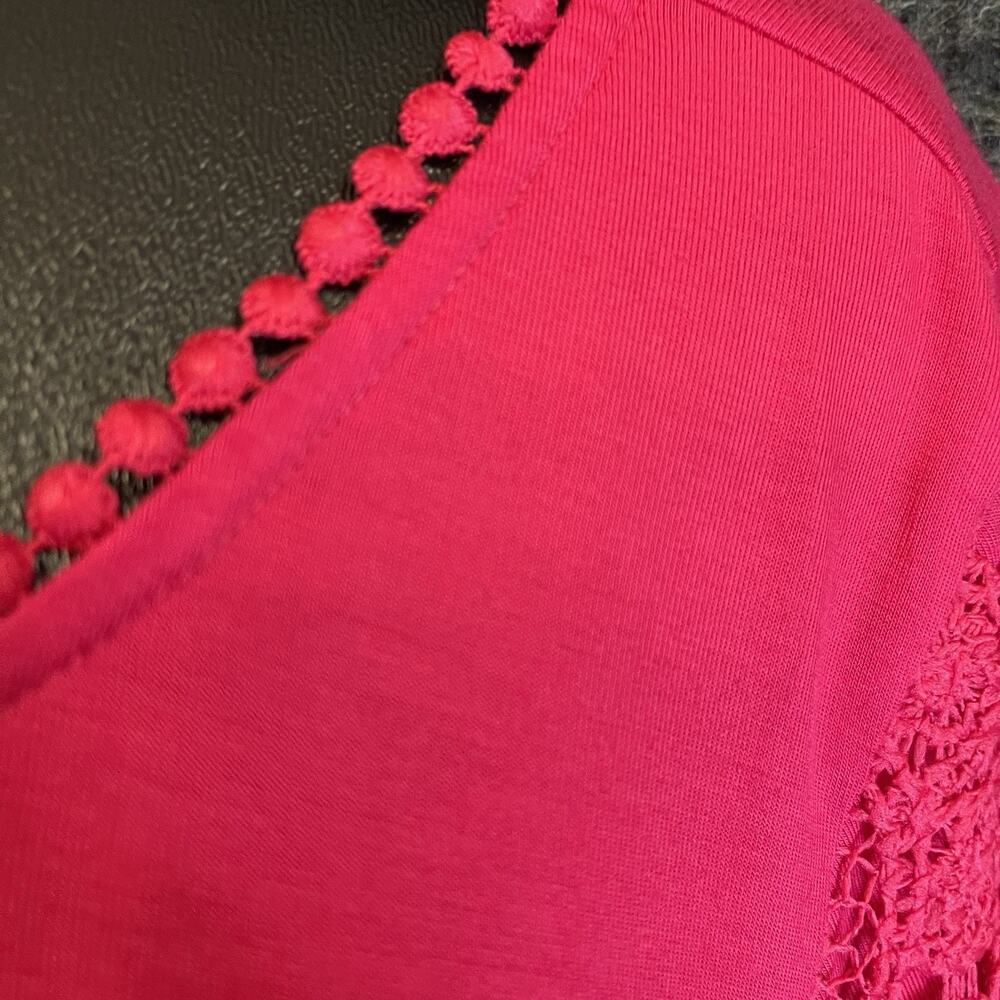 Bellini EUC Pink Knit Lace Accent Scoop Neck Flutter Crochet Sleeve Top Women M - Picture 10 of 10